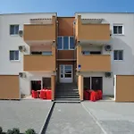 Appartement Stunning In With Wifi Nin