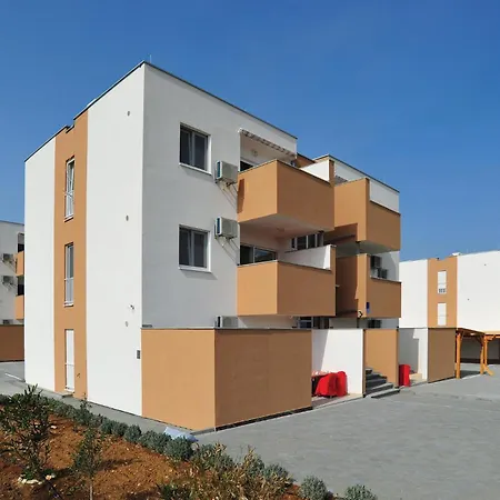 2 Bedroom Awesome Apartment In Nin