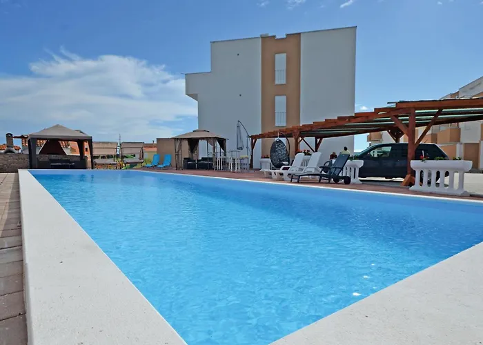 Stunning In With Wifi Apartment